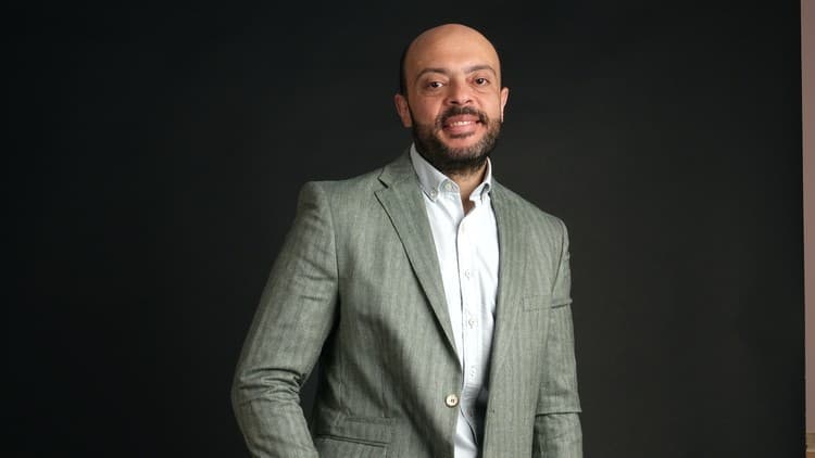 ٩ - ١٠ - ١١ - العلامة التجاریة واستراتیجیات المنافسة